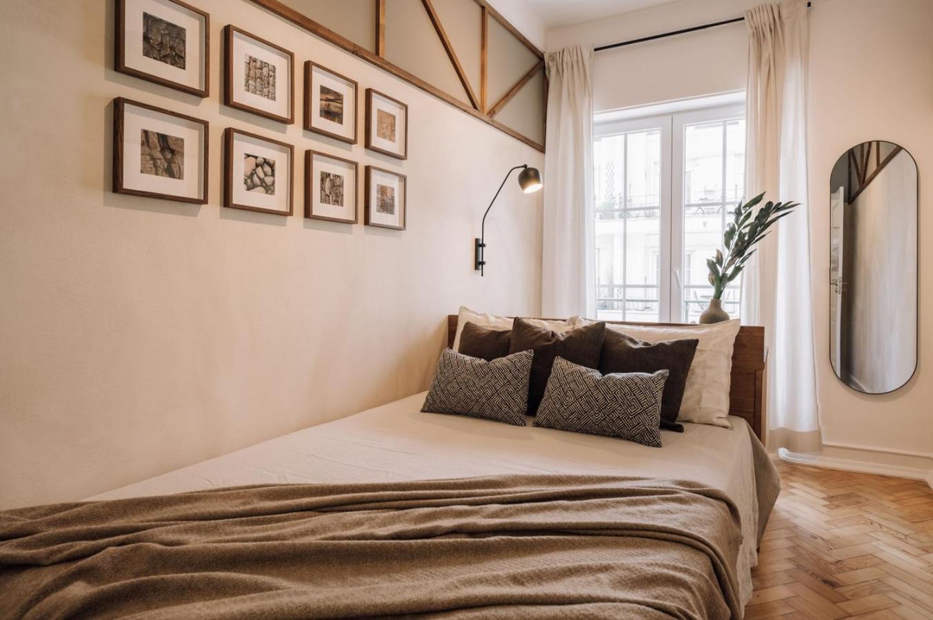 Badet - 3 Bedrooms, Office And Terrace In Alvalade Lisbon