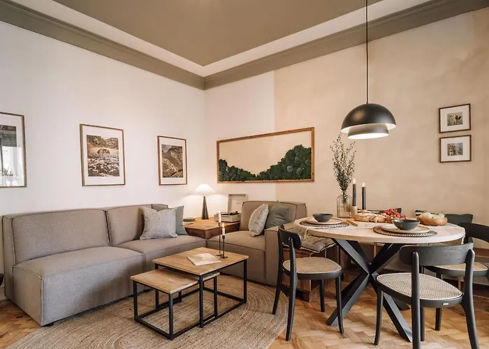 Badet - 3 Bedrooms, Office And Terrace In Alvalade